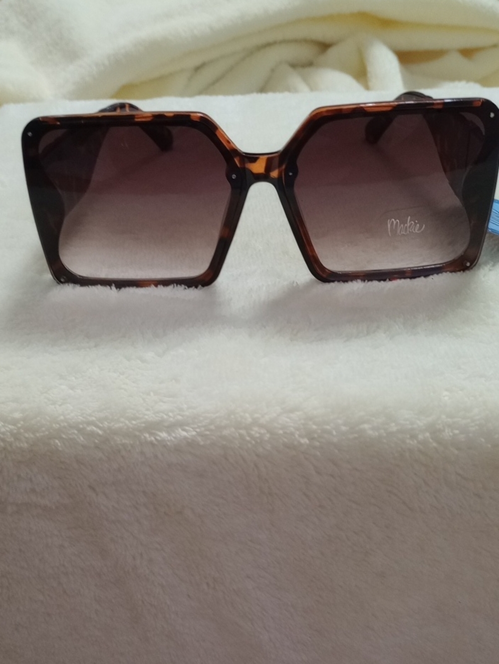 NWT BOB MACKIE Tortoiseshell Sunglasses with Brown Gradient Lenses